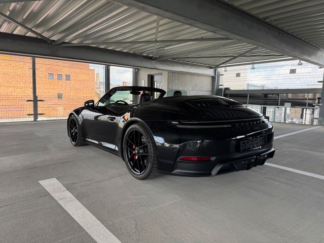 Porsche 992 GTS 4 Cabrio Facelift