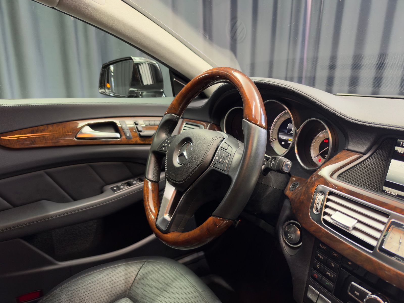 Fahrzeugabbildung Mercedes-Benz CLS 500 |AMG-LINE|H/K|PANO|AIR-MATIC|DE-FZG