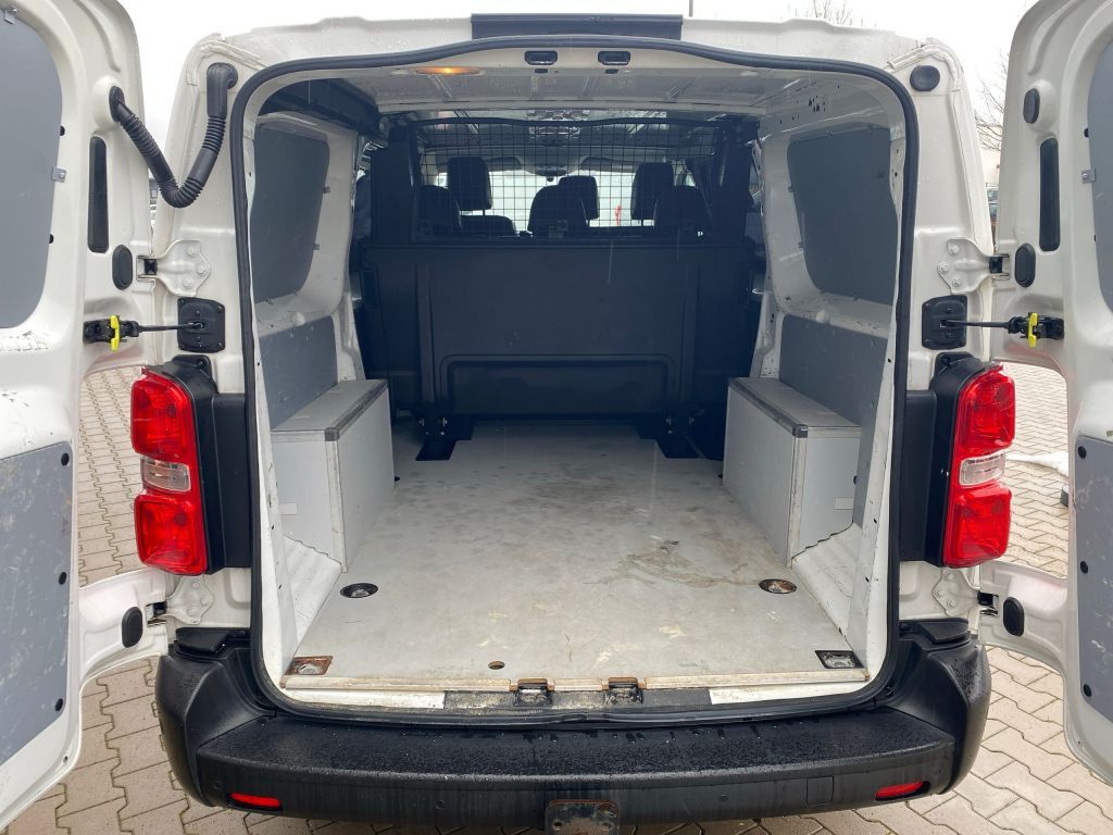Fahrzeugabbildung Citroën Jumpy Variospace XL BlueHDi 120 Worker *6-Sitzer