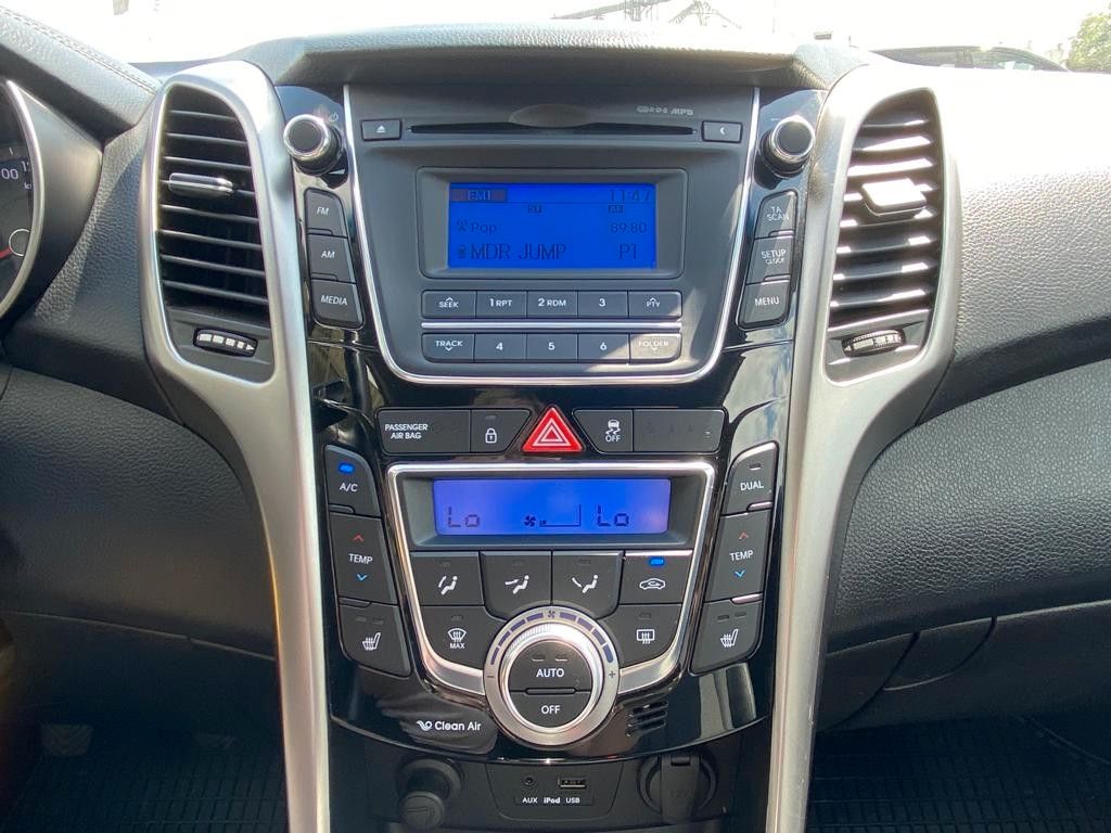 Fahrzeugabbildung Hyundai i30 cw Trend Line PDC+SHZ+KLIMA+TÜV/ SERVICE NEU