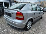 Opel Astra 1.6 16V Comfort - Opel Astra Comfort mit Benzin-Antrieb