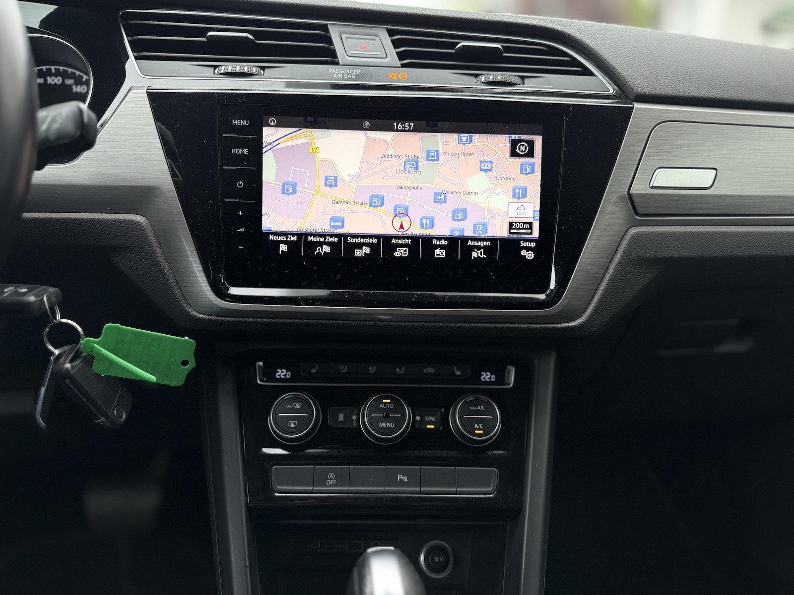 Volkswagen Touran 1.Hd / Automatik / AHK / 7 Sitze / Navi, миниатюра 25