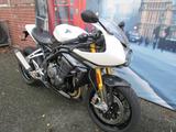 Triumph SPEED TRIPLE 1200RR ABS Sehr schöne RR - TRIUMPH RR TRIPLE 1200 SPEED