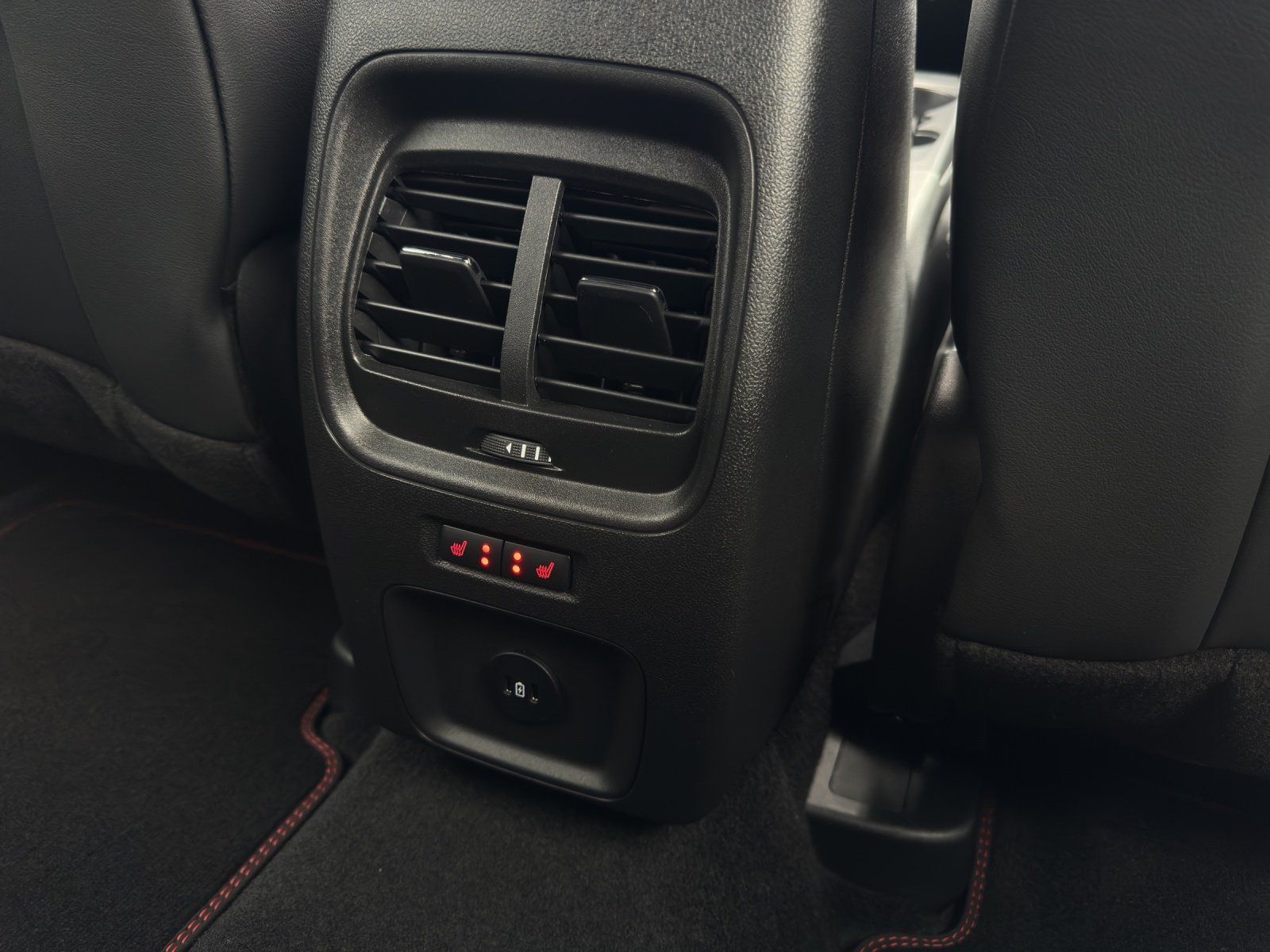 Fahrzeugabbildung Ford Kuga 2.5 FHEV ST-Line X Aut./ACC/AHK/KAMERA/LED