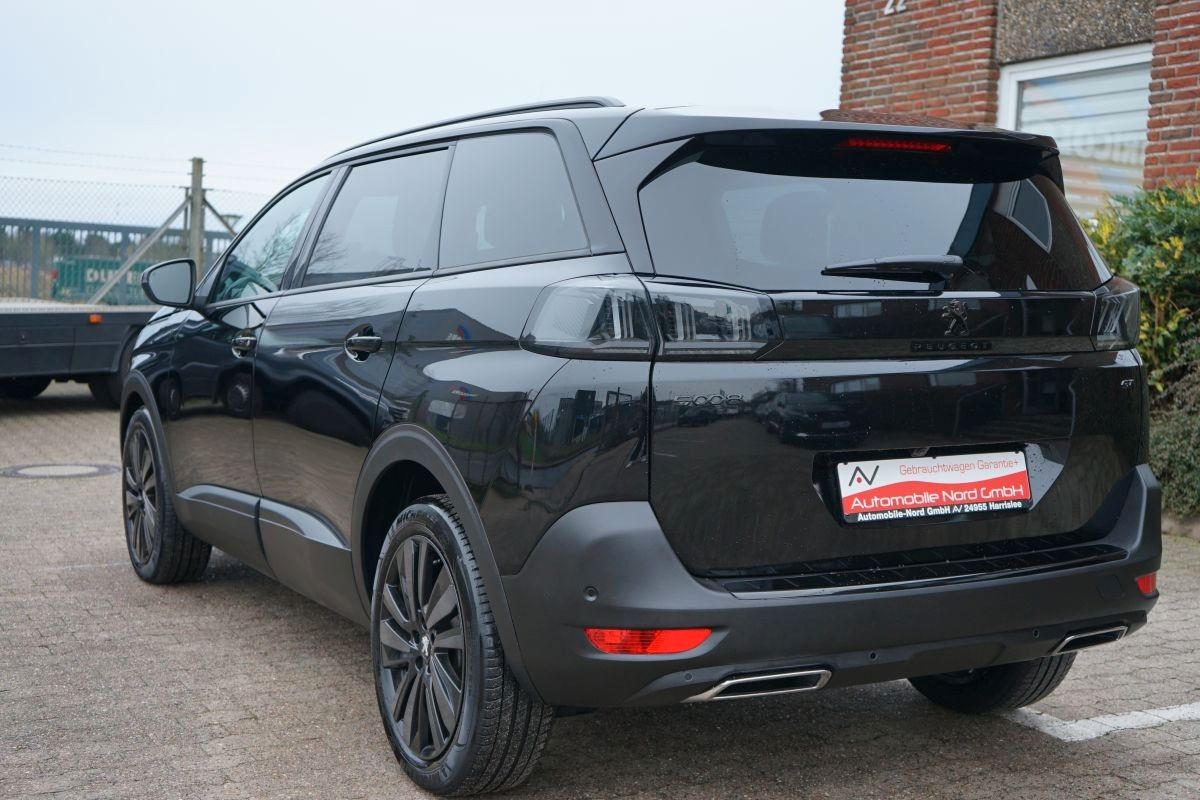 Fahrzeugabbildung Peugeot 5008 GT Pack*Black*7 Sitzer*Finanzierung 2.49%