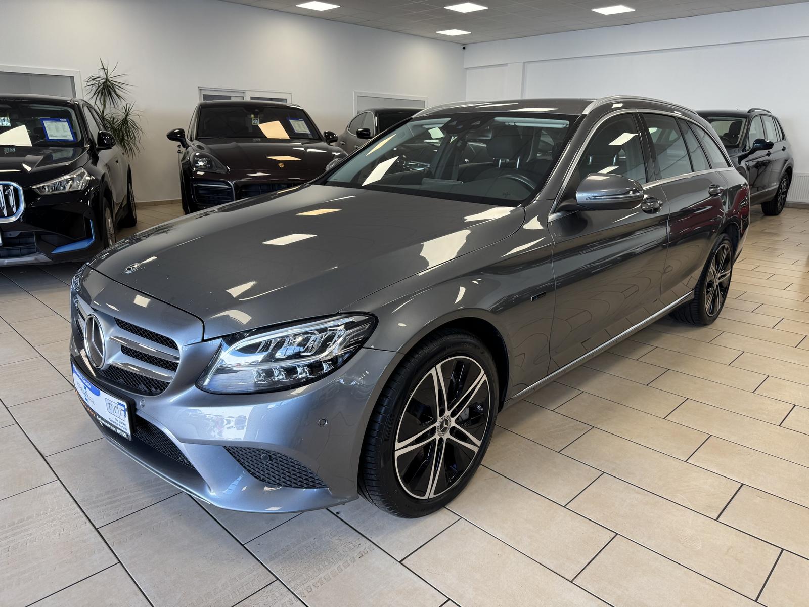 Mercedes-Benz C 300 T de*Avantgarde*LED*R-Cam*AHK*ACC*Navi*SHZ