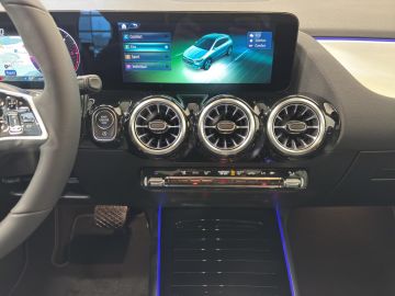 Mercedes GLA 180 - 10
