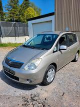 Toyota Corolla Verso - gebrauchte Toyota Corolla Verso aus dem Jahr 2003