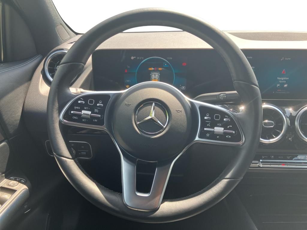 Fahrzeugabbildung Mercedes-Benz GLA 200 Kamera*LED-High Performance Scheinwerfer