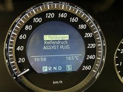 MERCEDES-BENZ C 180 K / 88.tKM / GARANTIE/ RENTNER/ AUTOMATIK MERCEDES-BENZ C 180 K / 88.tKM / GARANTIE/ RENTNER/ AUTOMATIK