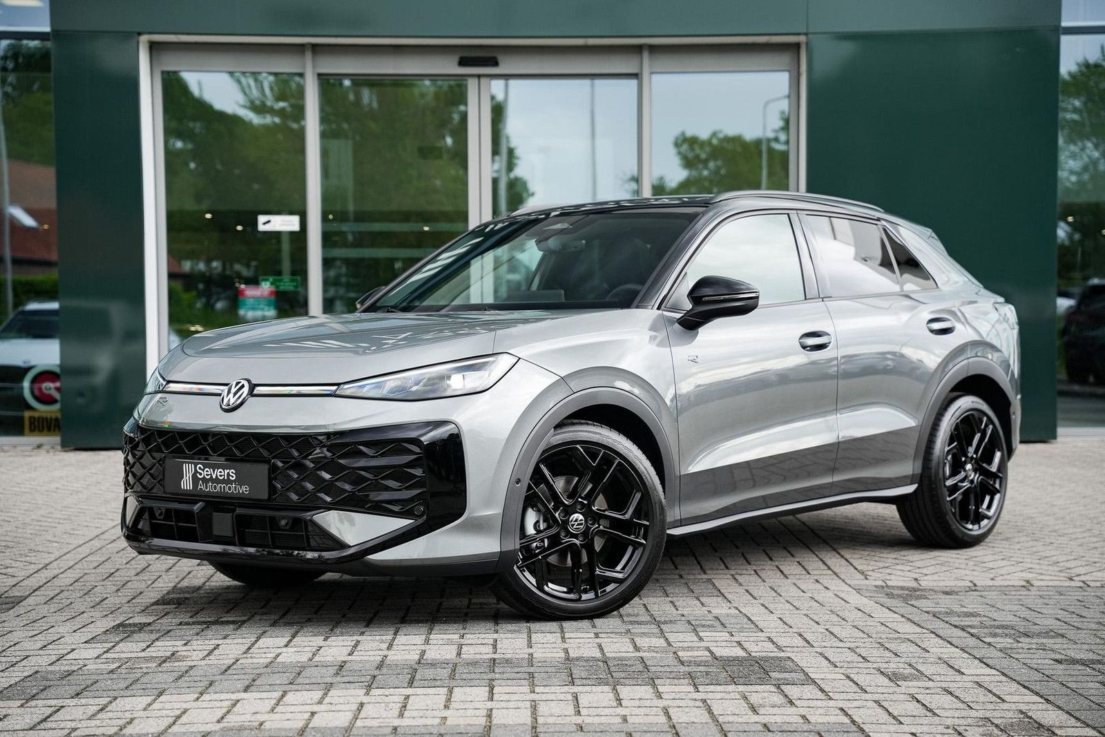 Volkswagen T-Roc 1.5 eTsi R-Line First Edition l Panorama-D imagem 2