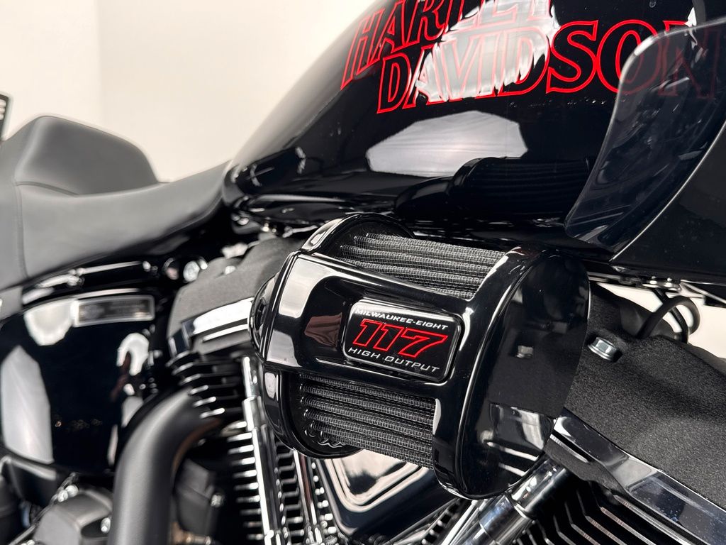 Fahrzeugabbildung Harley-Davidson LOW RIDER ST FXLRST