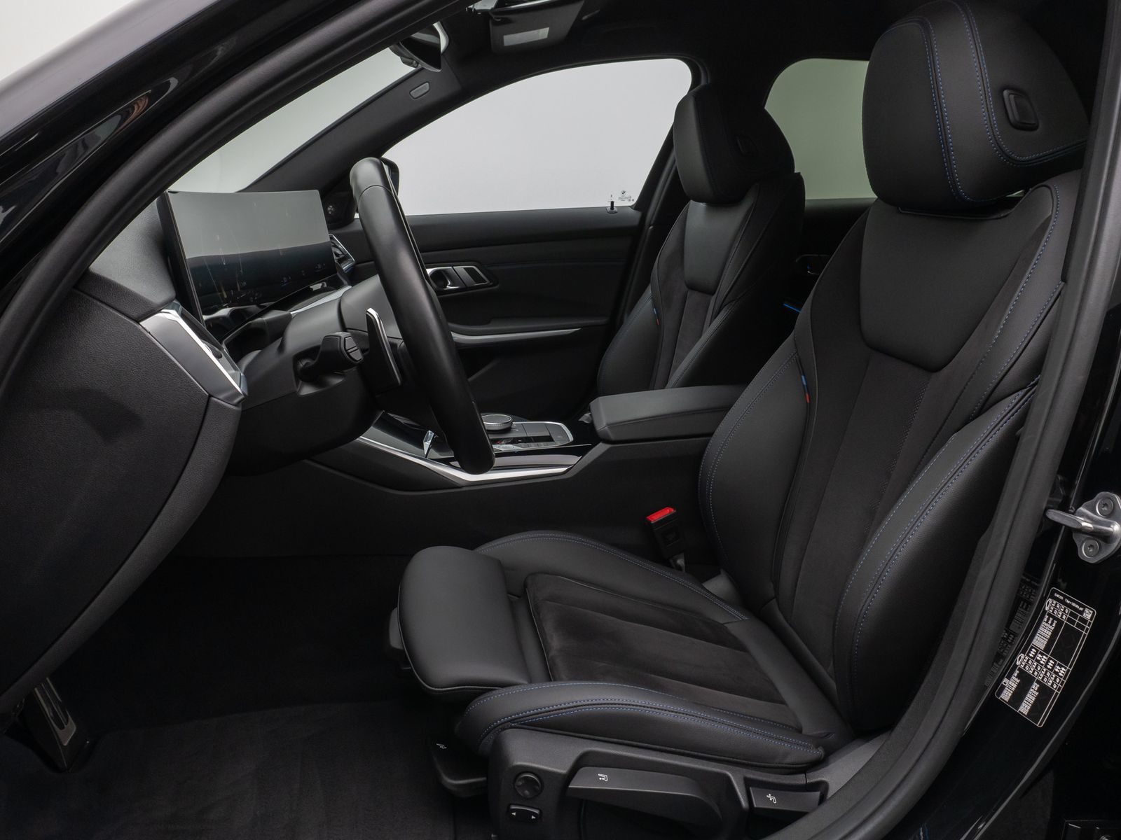 Fahrzeugabbildung BMW 330i M Sport HUD DAB H/K PDC Komfort Alarm 19"