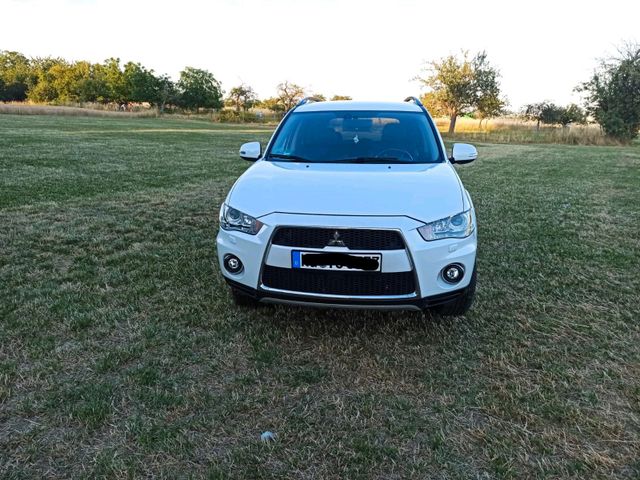 Mitsubishi Outlander 2.2 DI-D Instyle 4WD ...