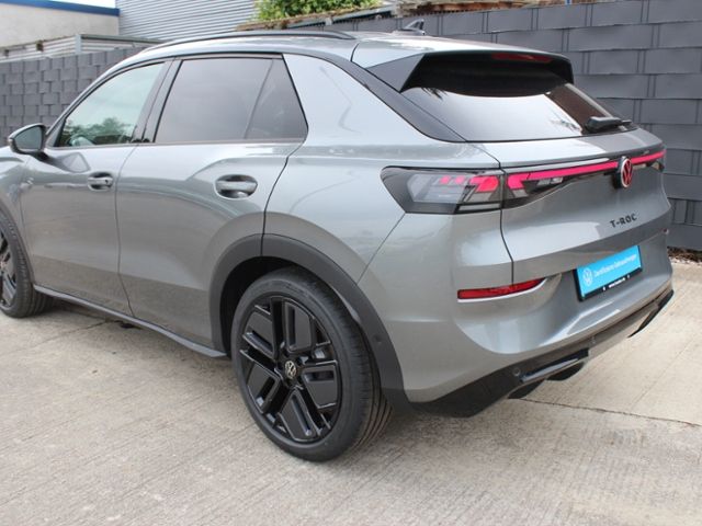 Volkswagen T-Roc R-Line BLACK STYLE 1.5 eTSI DSG TAGESZU foto 4