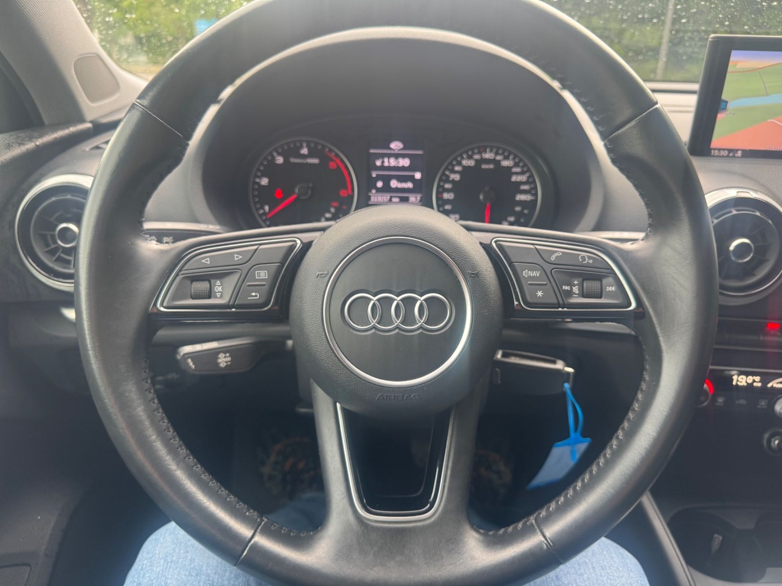 Fahrzeugabbildung Audi A3 Sportback 30 TDI sport Xenon+Navi+Bluetooth