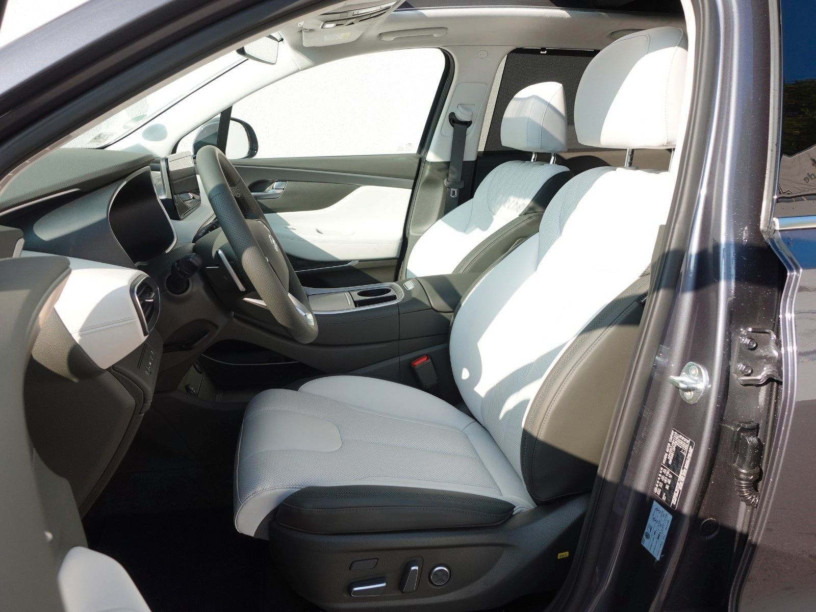 Fahrzeugabbildung Hyundai Santa Fe Signature 1.6l Hybrid 230PS Panorama!