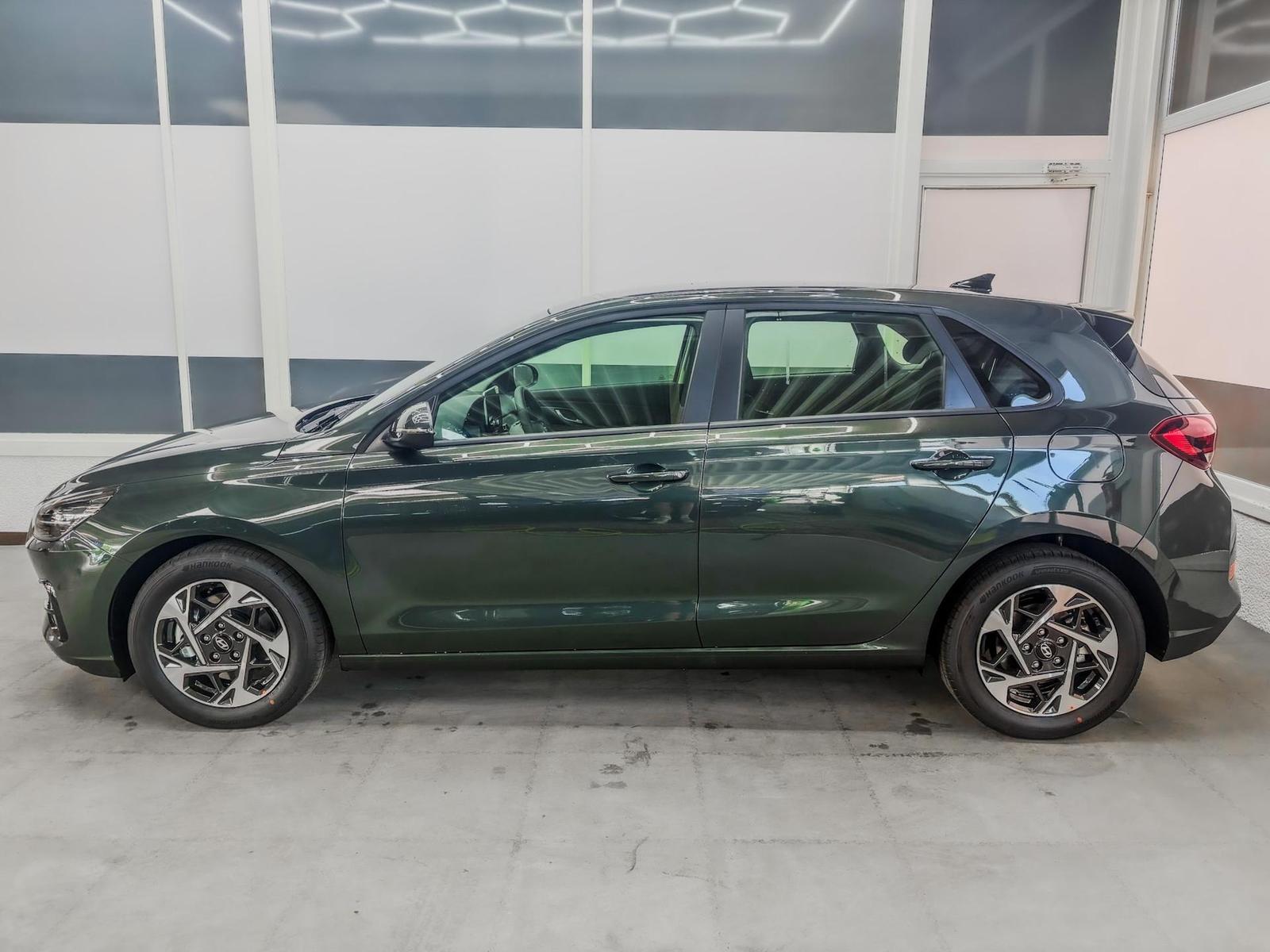 Hyundai i30 STYLE DCT NAVI WP ALU LED RFK PDC 1.6 T-G...