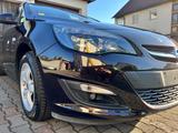 Opel Astra J Sports Tourer/1.Hand/Scheckheft/Tempomat - gebrauchte Opel Astra aus dem Jahr 2014