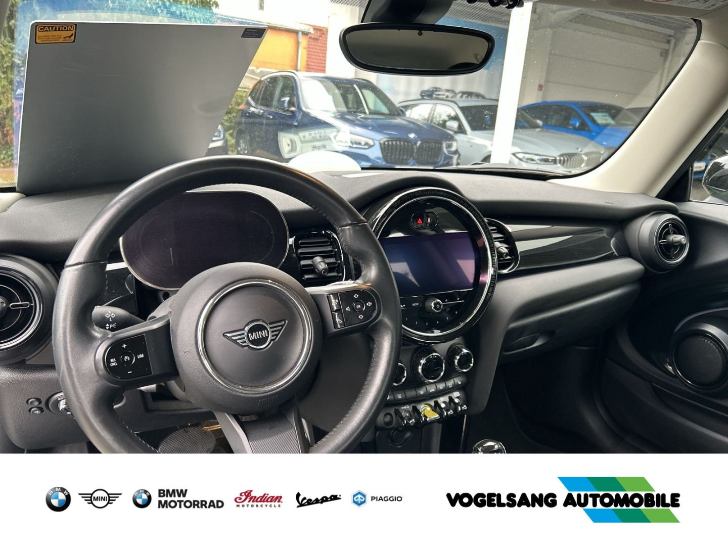 Fahrzeugabbildung MINI Cooper SE Classic Trim,LMFelge17'',DABTuner,LEDS