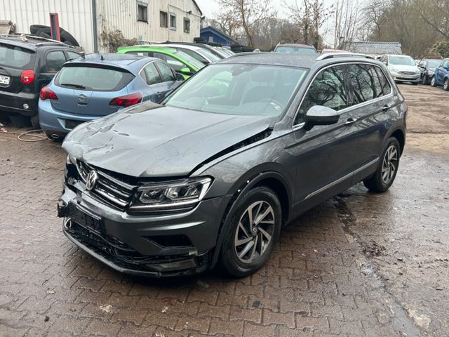 Volkswagen Tiguan 1.4 TSI ACT DSG BMT  NAVI SITZHEIZUNG