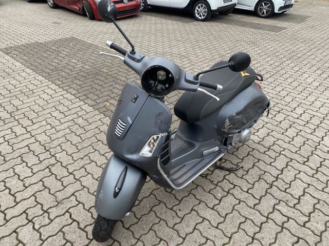 Vespa GTS Super 300