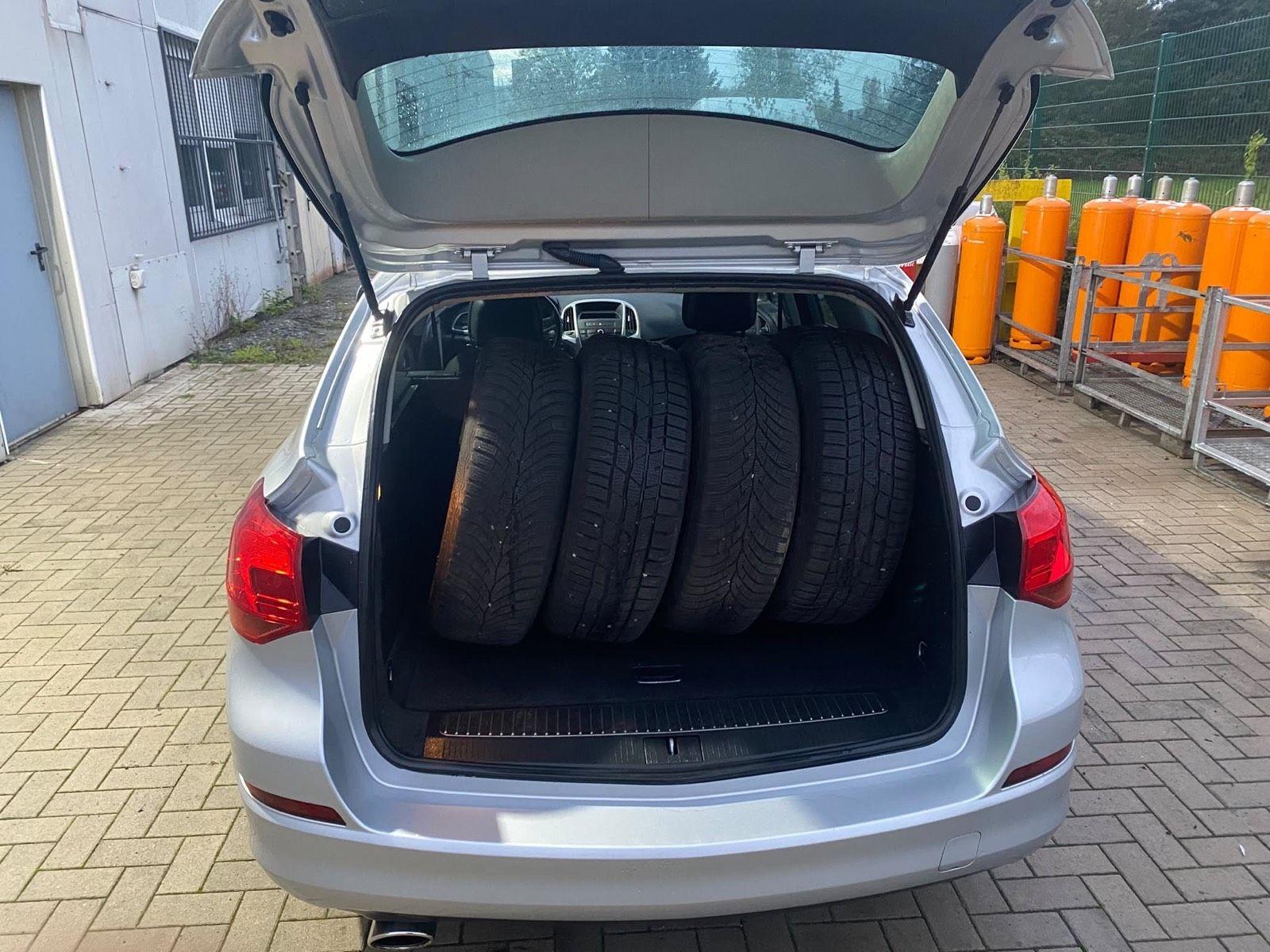 Opel Astra 2011 — engine 160 HP (118kW)