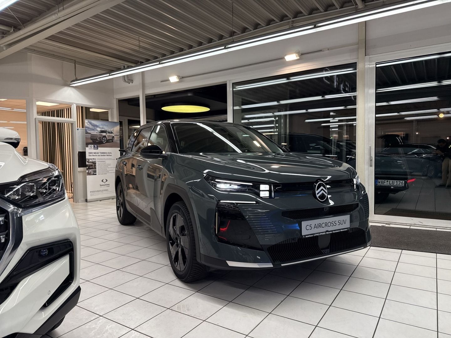 Fahrzeugabbildung Citroën C5 Aircross Hybrid 145 MAX HUD Navi 360 Kamera
