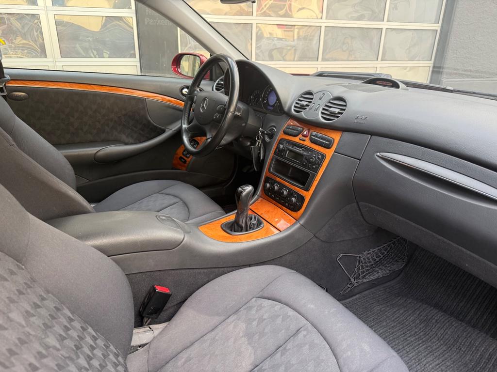 Mercedes-Benz CLK 240