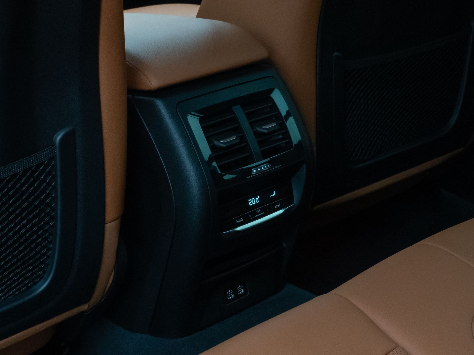 Fahrzeugabbildung BMW X3 xD20d MSport Individual HiFi Kamera DAB Alarm