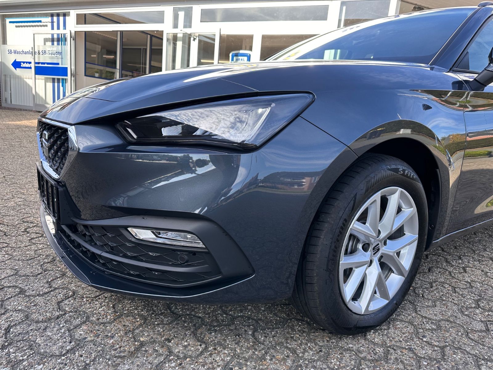 Fahrzeugabbildung SEAT Leon ST 2.0 TDI Style DSG AHK/ACC/APP/SHZ/RFK