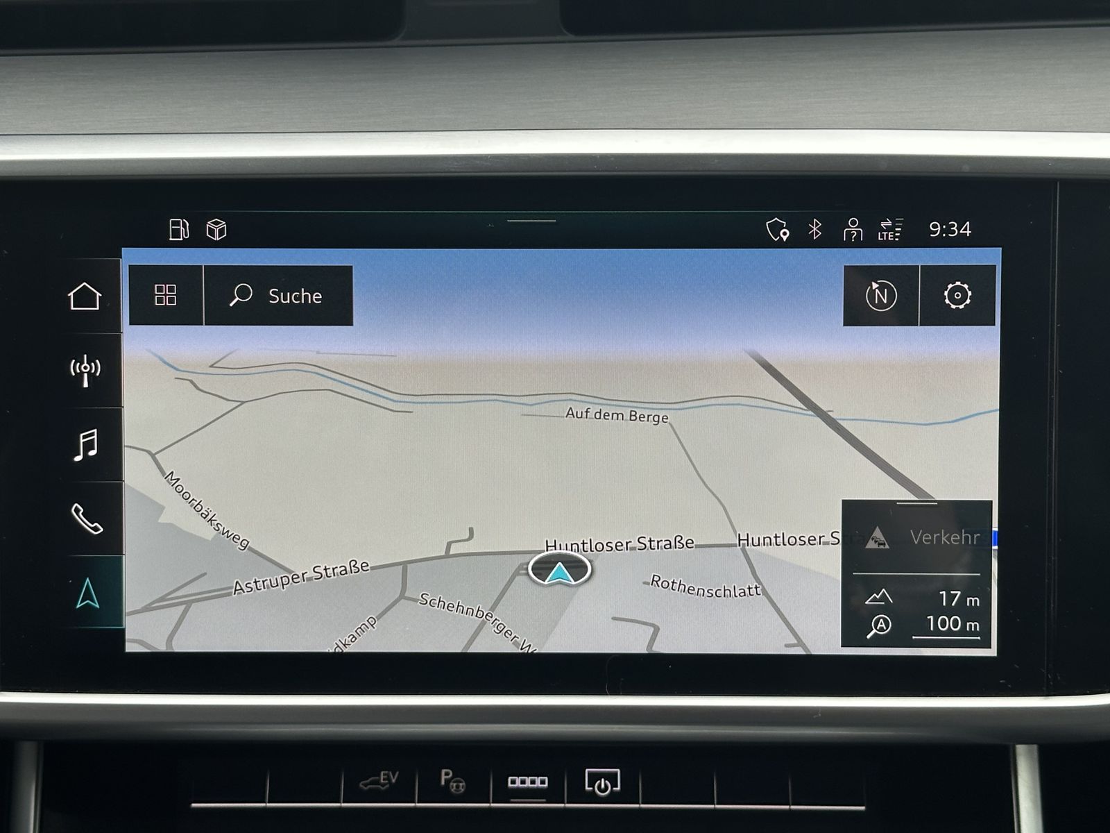 Fahrzeugabbildung Audi A6 Avant 55 TFSIe Qu S-Line NAV+LED+PANO+ACC+KAM
