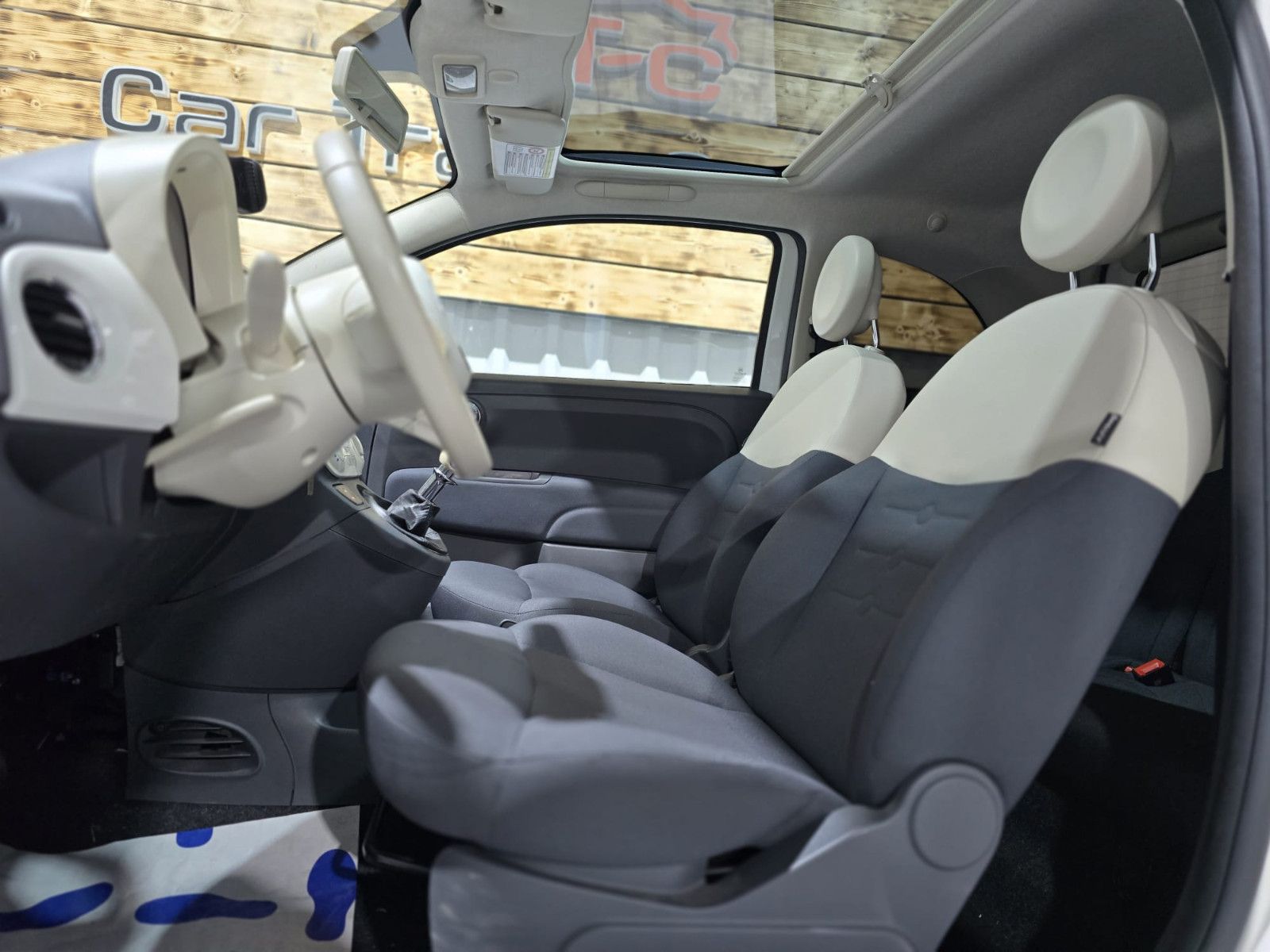 Fahrzeugabbildung Fiat 500 Lounge/Klima/Panorama/EURO6/TÜV-NEU/Garantie