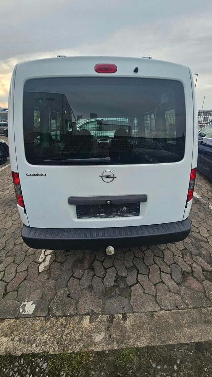 Opel Combo 2010 — photo 5