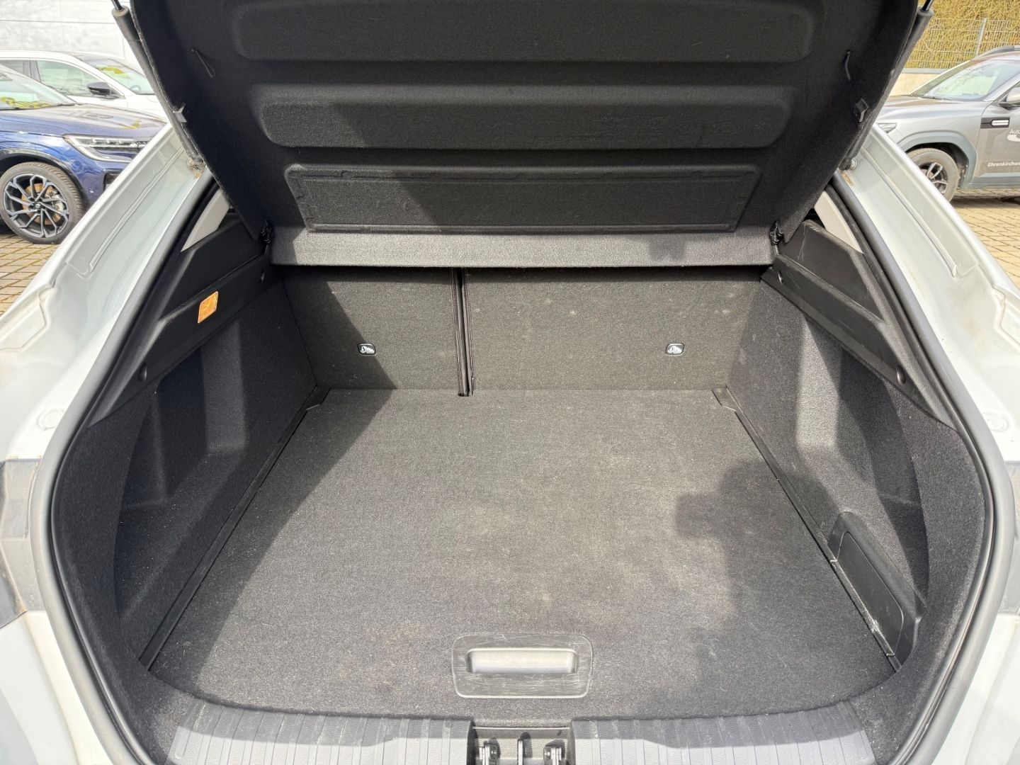 Fahrzeugabbildung Renault Arkana Techno 1.6 E-TECH Hybrid 145 Navi LED App