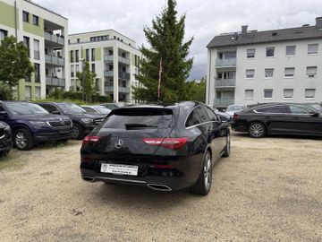 Mercedes CLA 220 Shooting Brake - 5