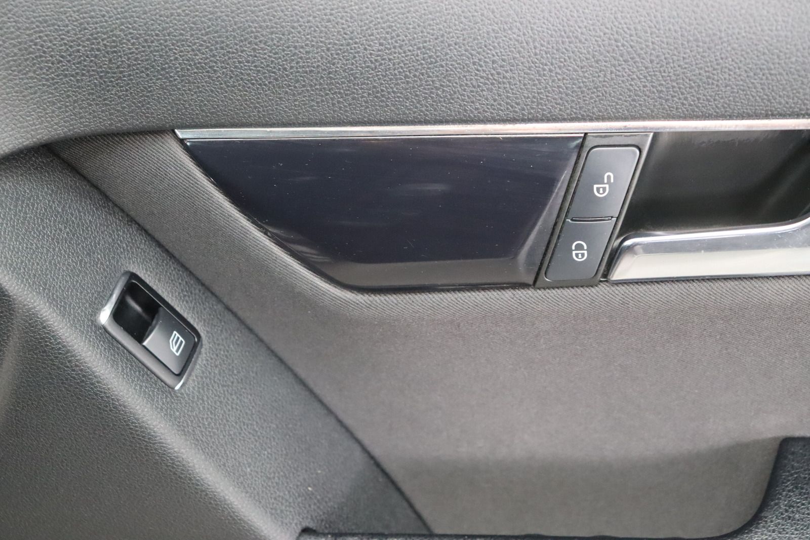 Fahrzeugabbildung Mercedes-Benz C 200 CDI T * Sitzhg. * PDC * Xenon
