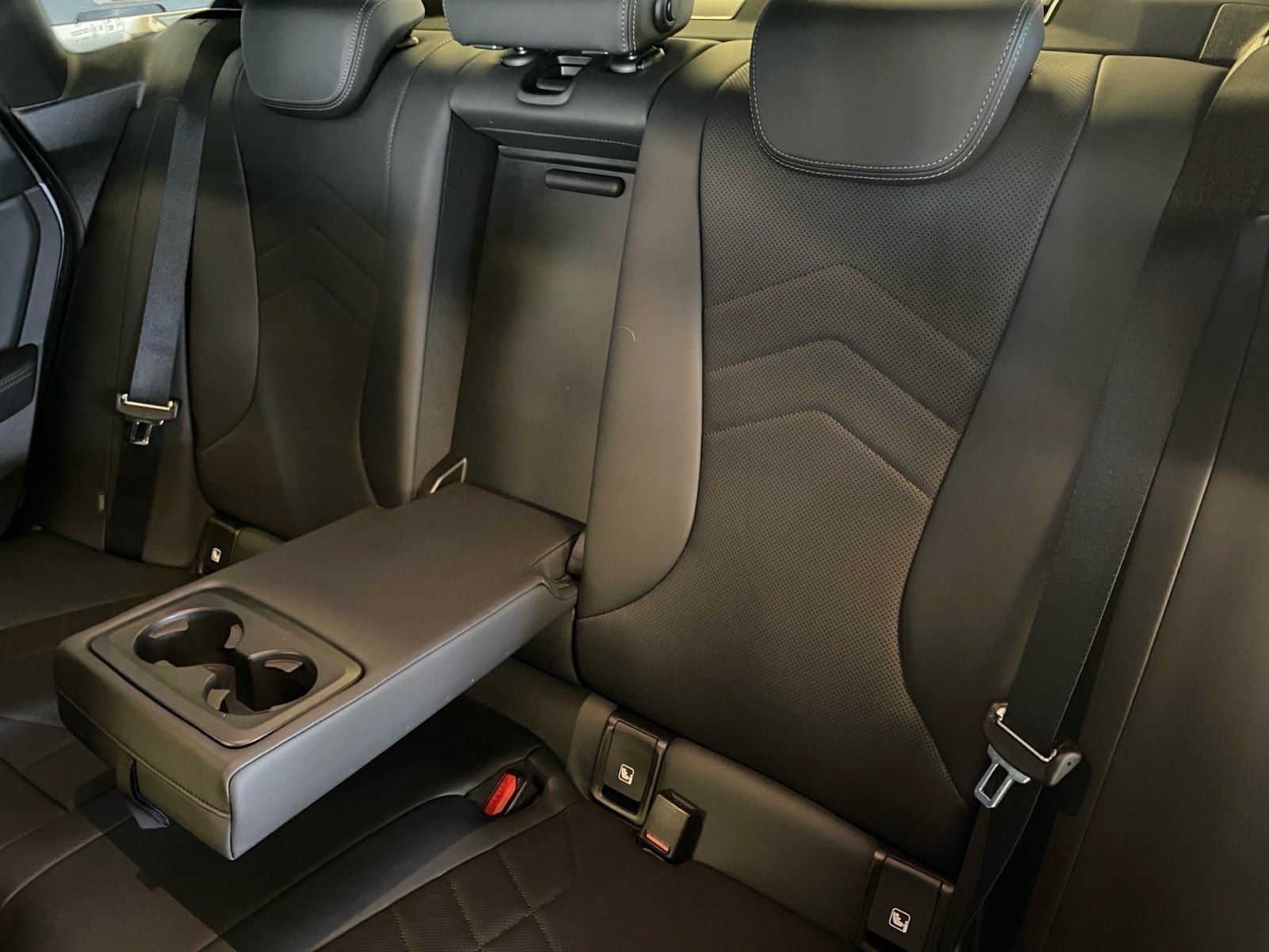 BMW 220 - Bild 15