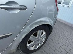 Fahrzeugabbildung Renault Scenic Dynamique Keyless Entry/ Go Tüv- 07/2026