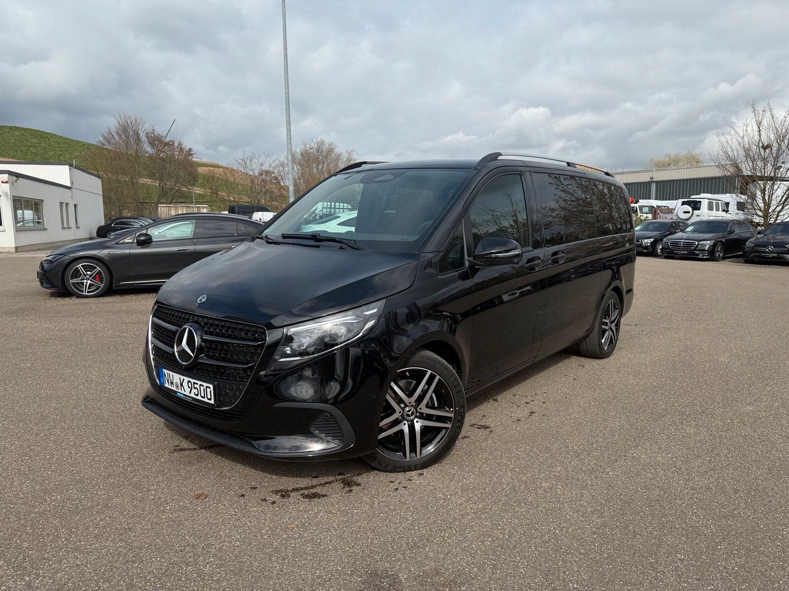Mercedes-Benz V 300 d STYLE Lang AHK+360°+Pano+StandHZ.+Burm. imagem 2