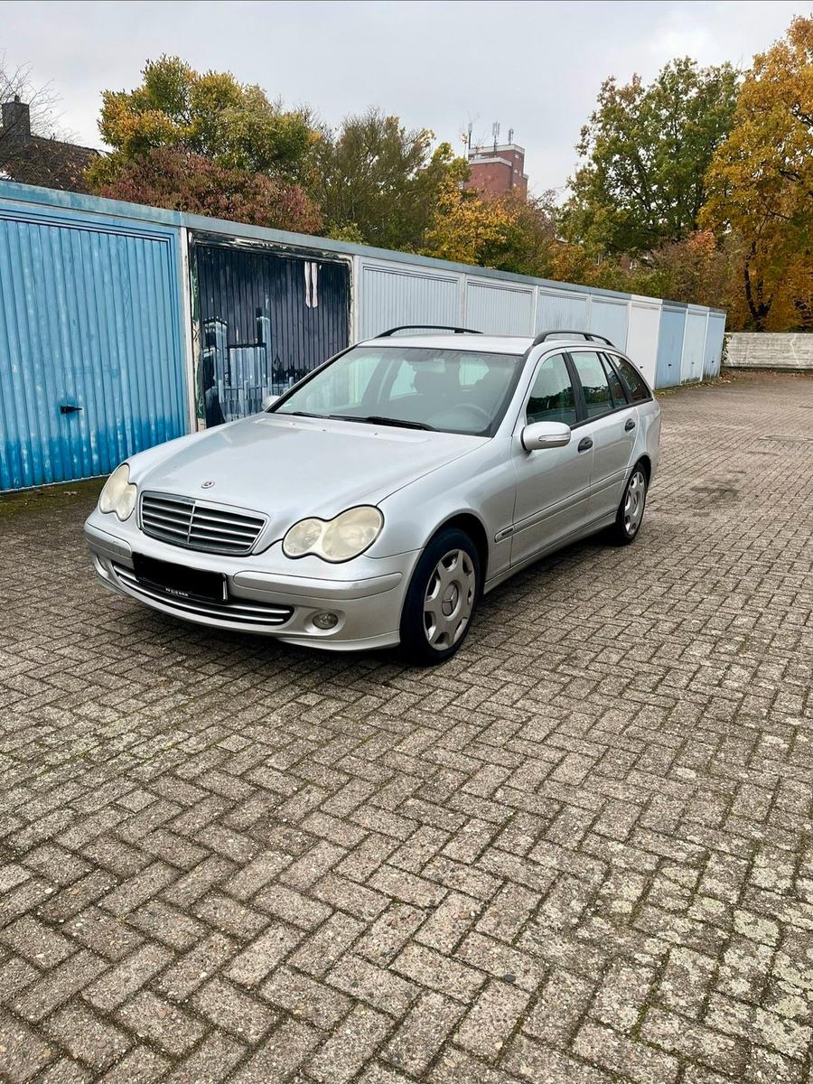 Mercedes-Benz C220, 2005