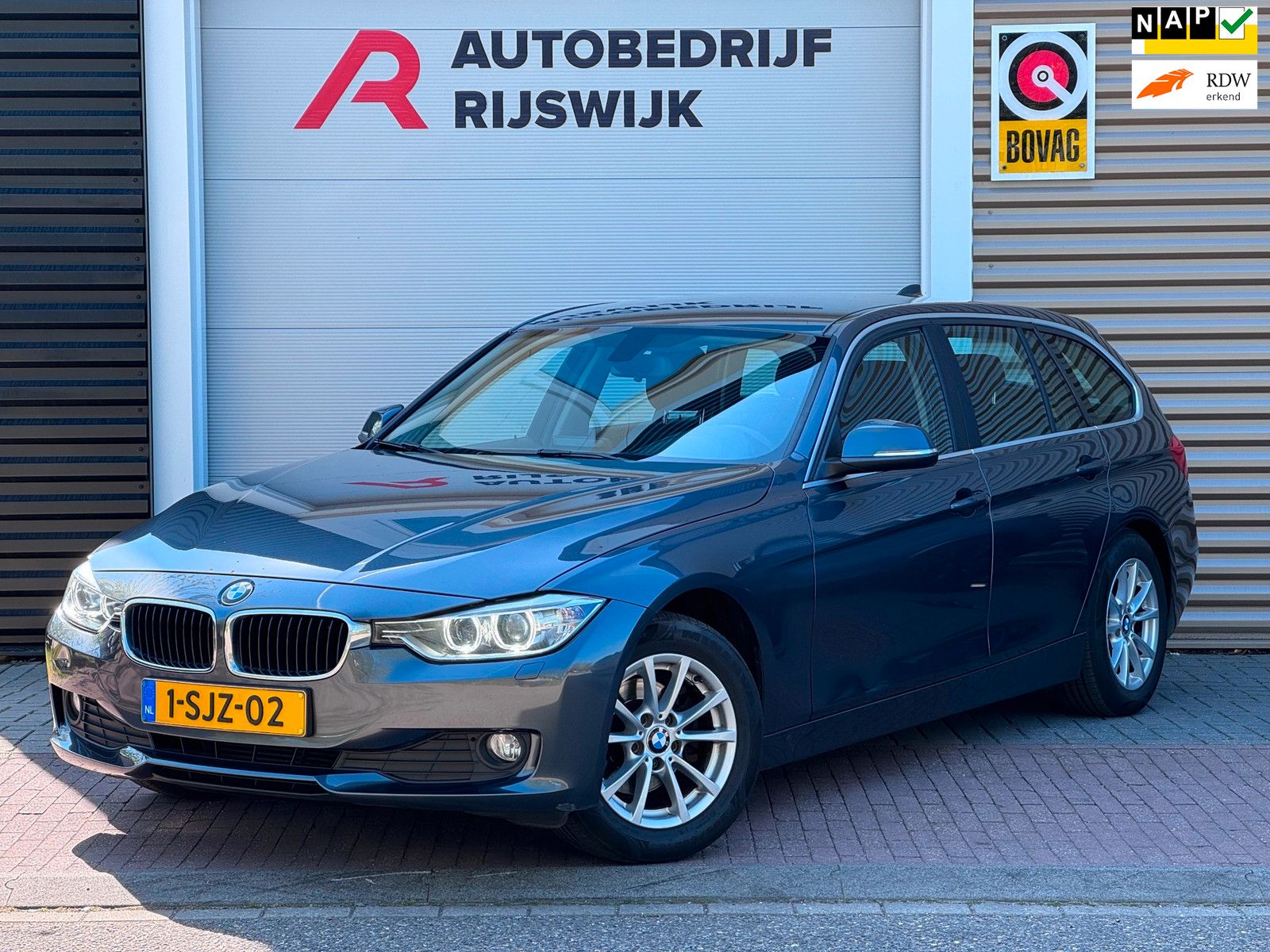 BMW 3-serie Touring 316i Executive Upgrade Navi/Trek