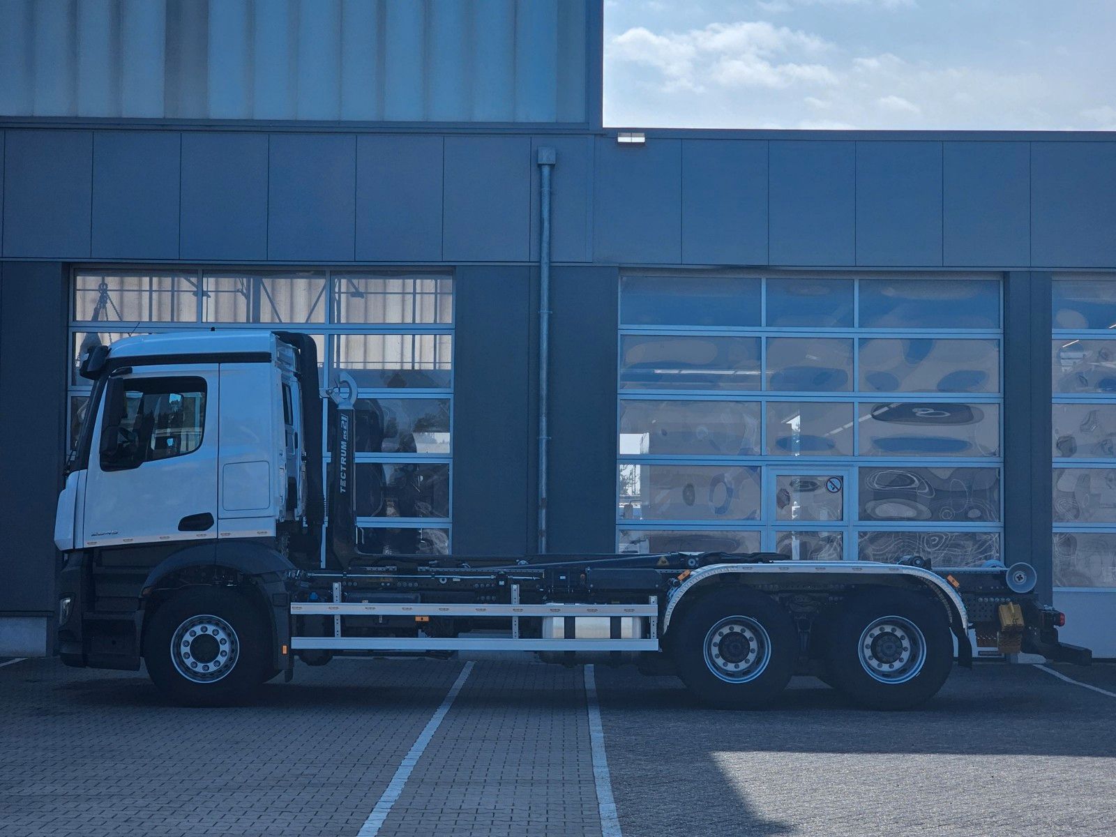 Fahrzeugabbildung Mercedes-Benz Actros 2645 Abrollkipper MEILLER RS 21.70 / 6x4