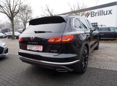 Fahrzeugabbildung Volkswagen Touareg Elegance 4Motion eHybrid Pano ACC Voll!