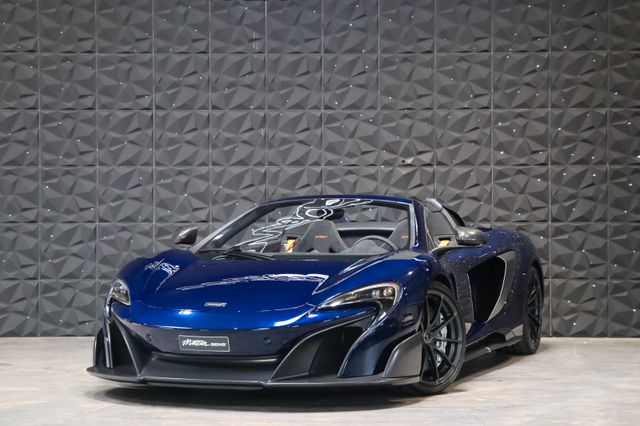 McLaren 675LT Spider 1of1 - Blue Carbon Body Exposed