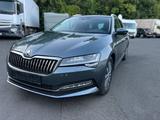 Skoda Superb Combi Style Automatikgetriebe Anhänger Ku - Skoda Gebrauchtwagen in Göttingen