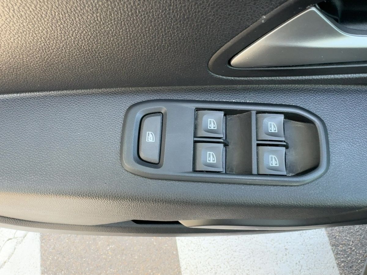 Fahrzeugabbildung Dacia Duster Expression TCe 130