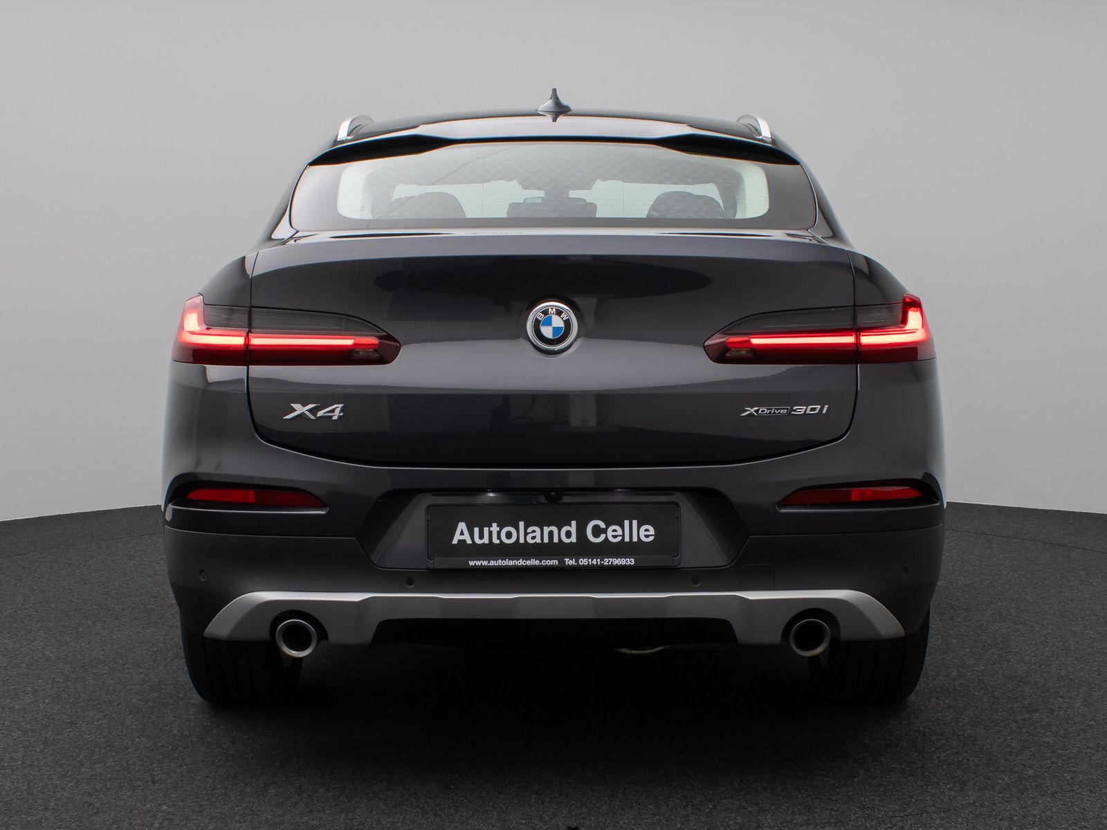 Fahrzeugabbildung BMW X4 xD30i xLine Panorama Kamera HUD HiFi DisplKey