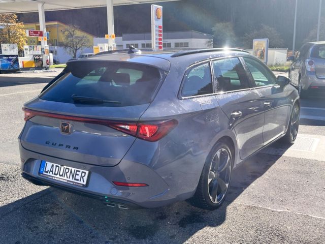 Leon Sportstourer 1.5l eTSI DSG Leder Pano AHK