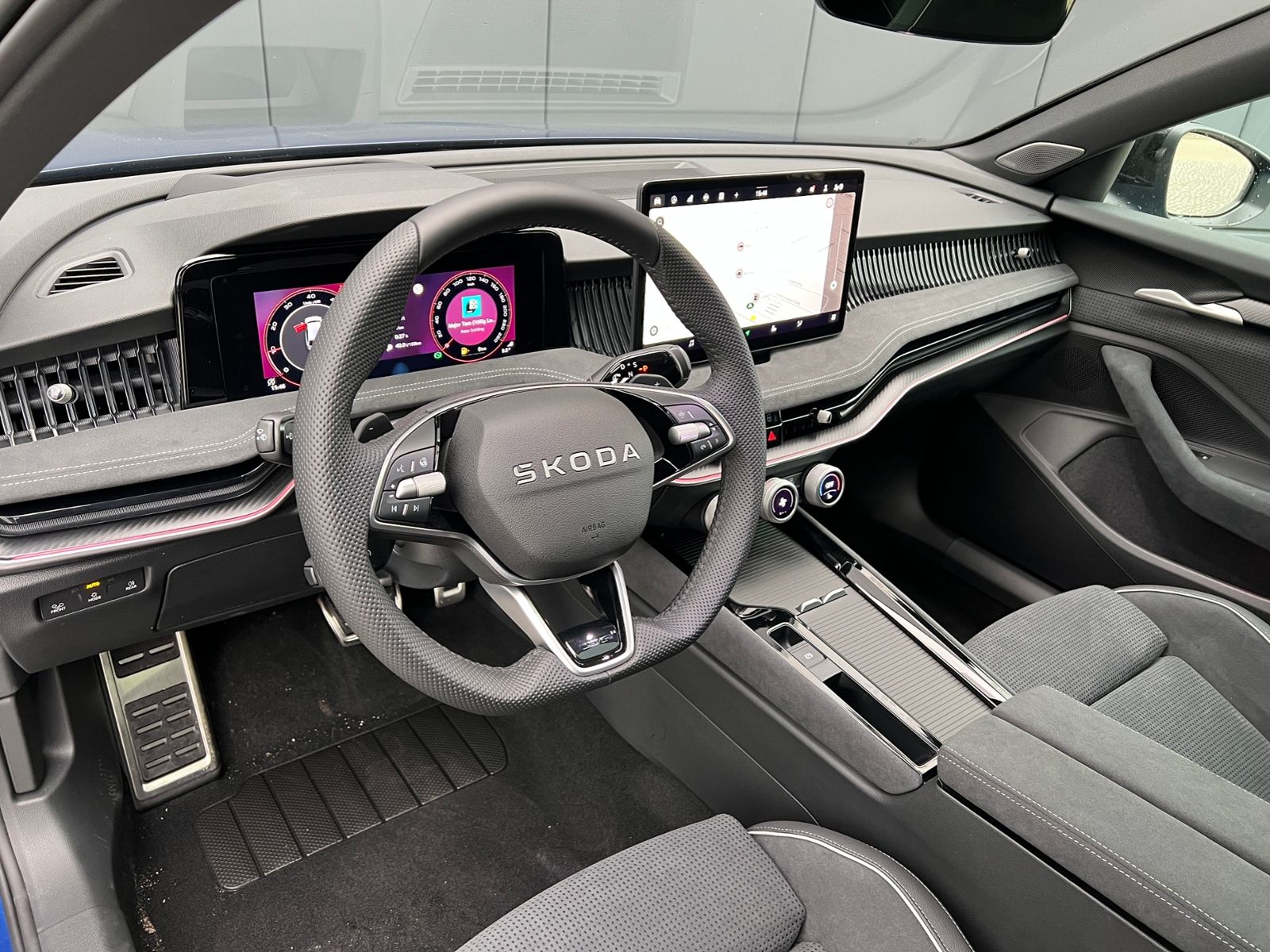 Fahrzeugabbildung SKODA Superb Combi  Sportline 2.0 TDI 4x4 DSG *AHK, Na